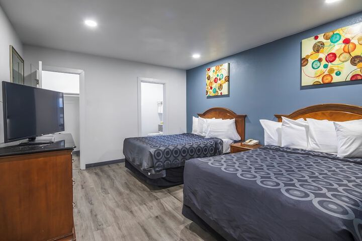 2 Double Beds (7 of 37)