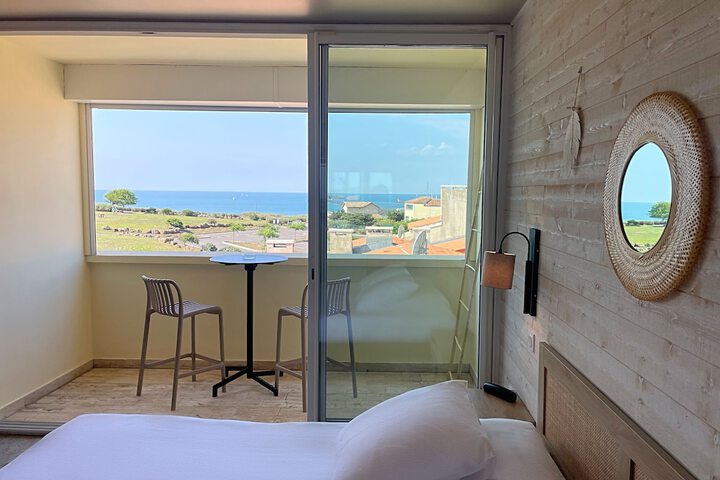 Room 10 of 21