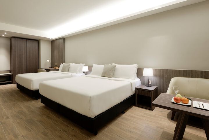 Room 14 of 65