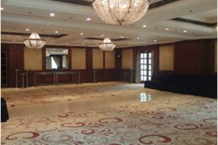 Ballroom/Hall 67 of 78