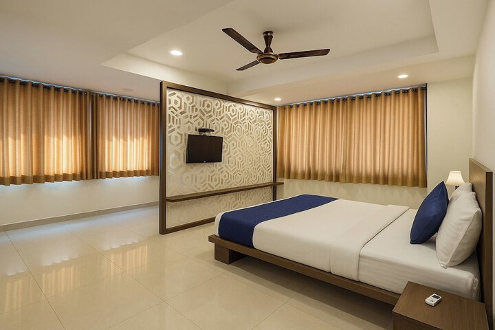 Room 10 of 25