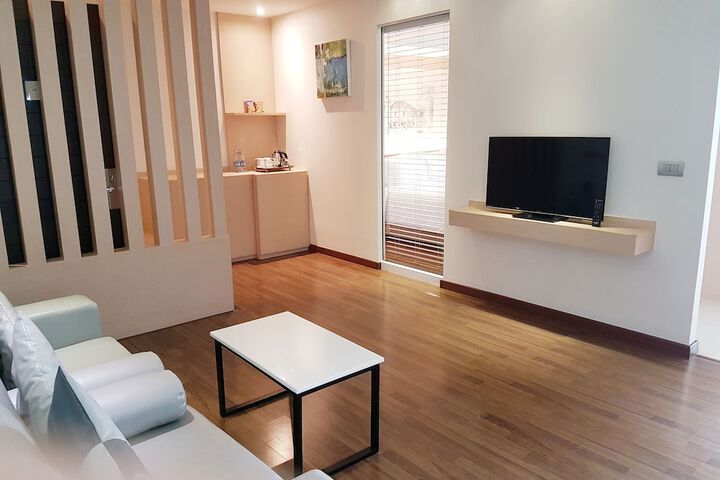 Room 17 of 29