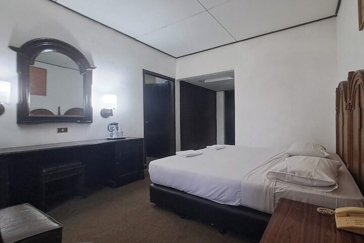 Room 14 of 79