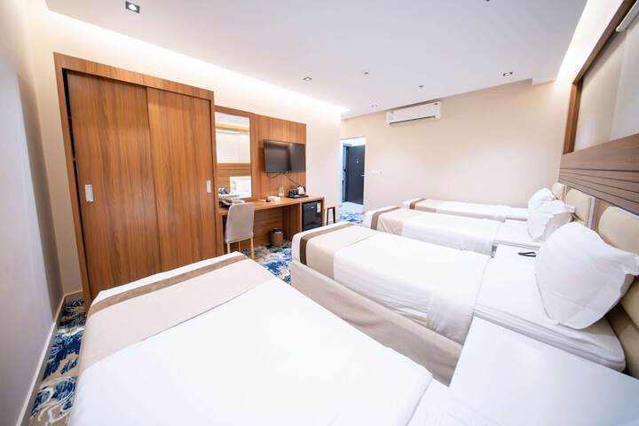 Room 49 of 61