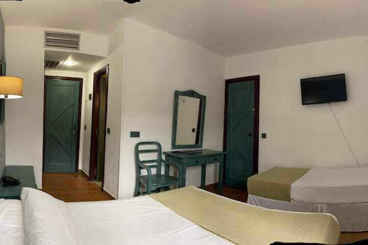 Room 14 of 35