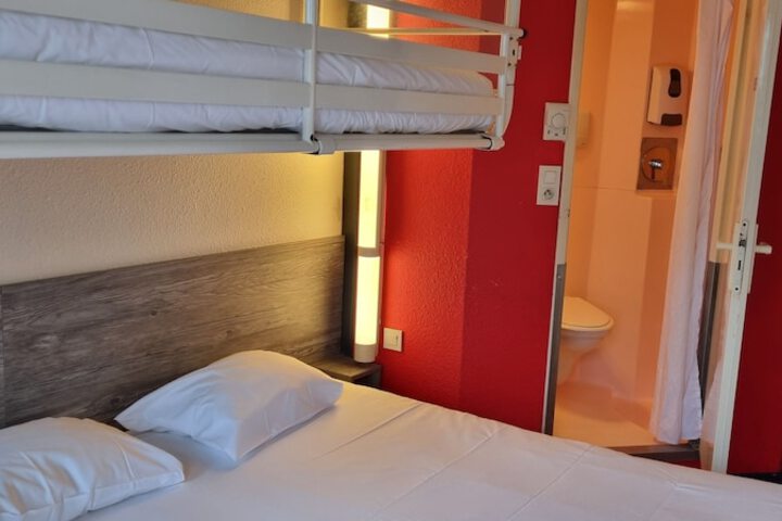 Room 5 of 29
