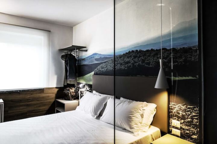 Room 6 of 57