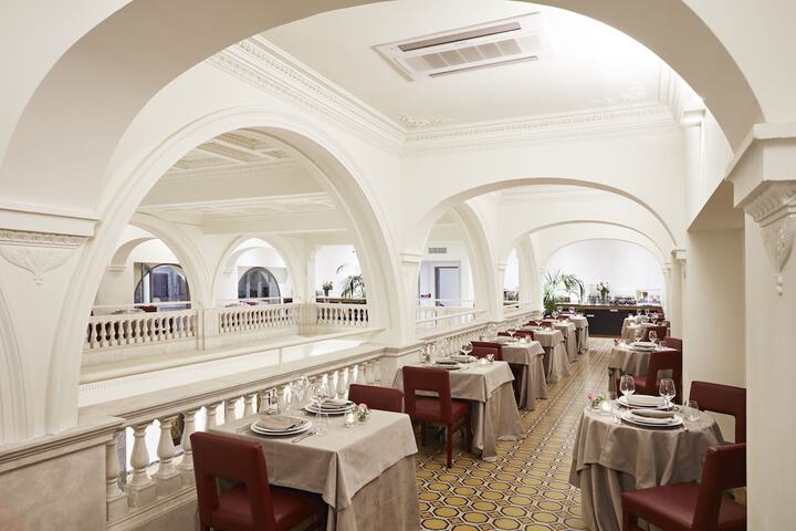 Dining 60 of 111