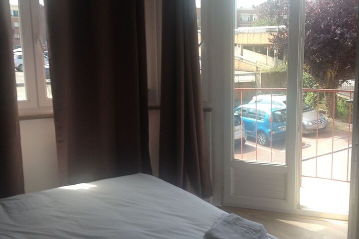 Room 6 of 34