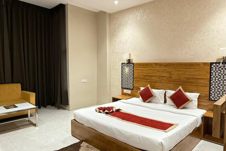 Room 26 of 54