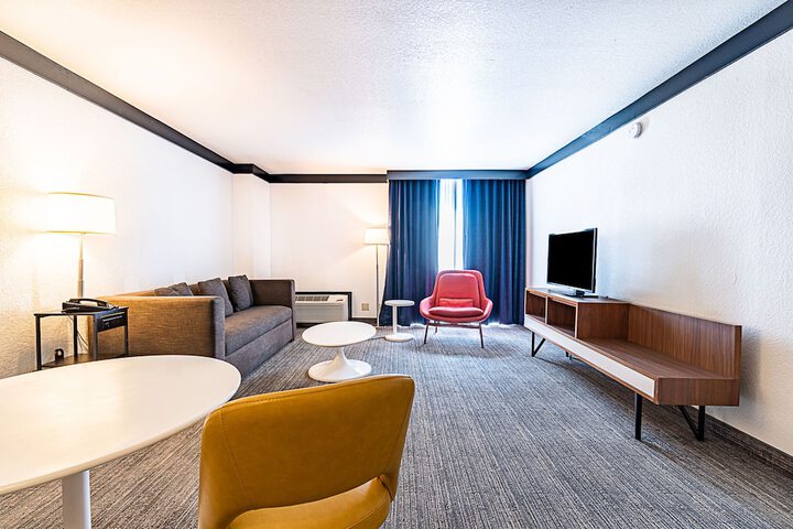 Standard Room, King or Two Doubles (5 of 20)