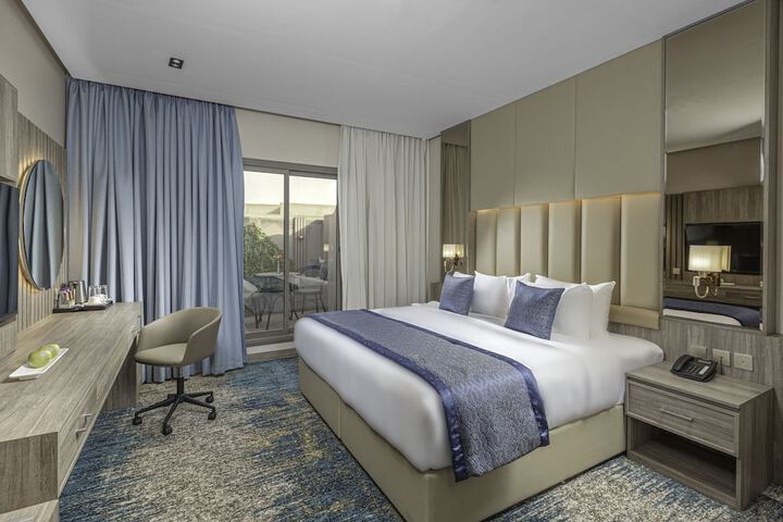 Room 18 of 40