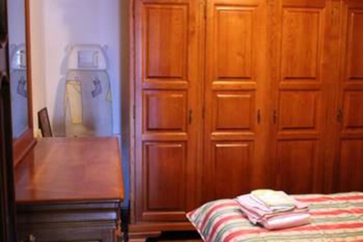 Room 5 of 14