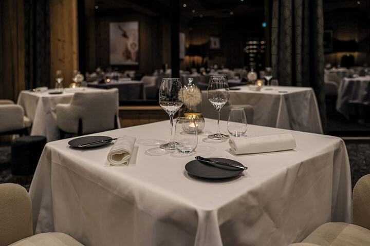 Dining 41 of 64