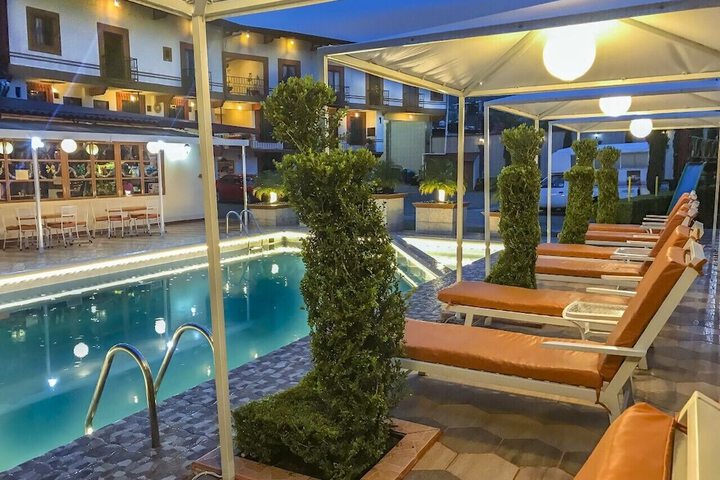 Room 9 of 17