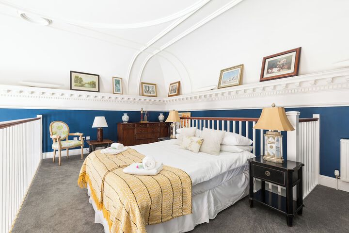 Room 40 of 261