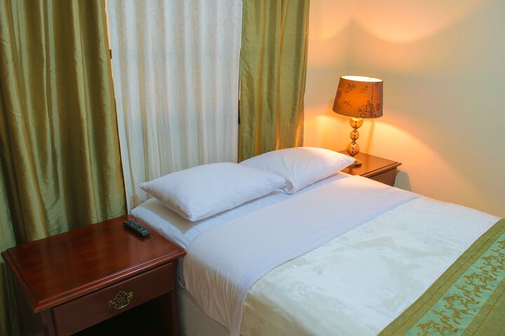 Room 21 of 39