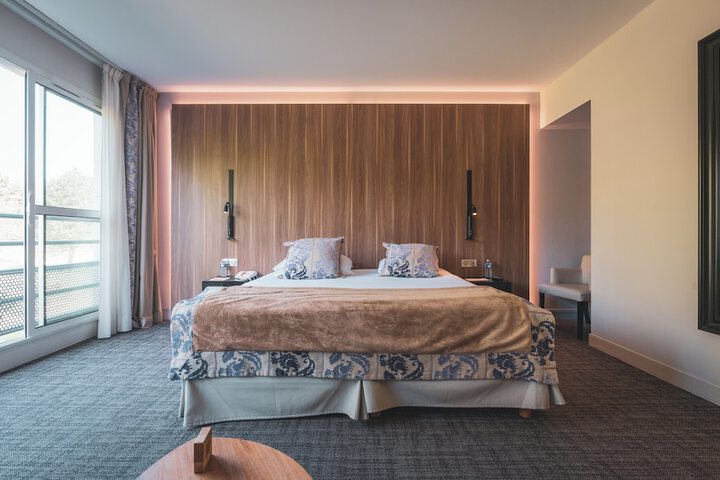 Room 10 of 26