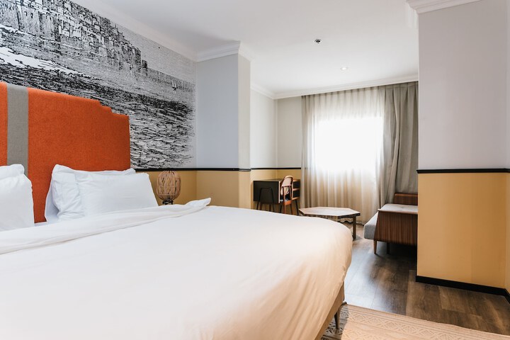 Room 8 of 58