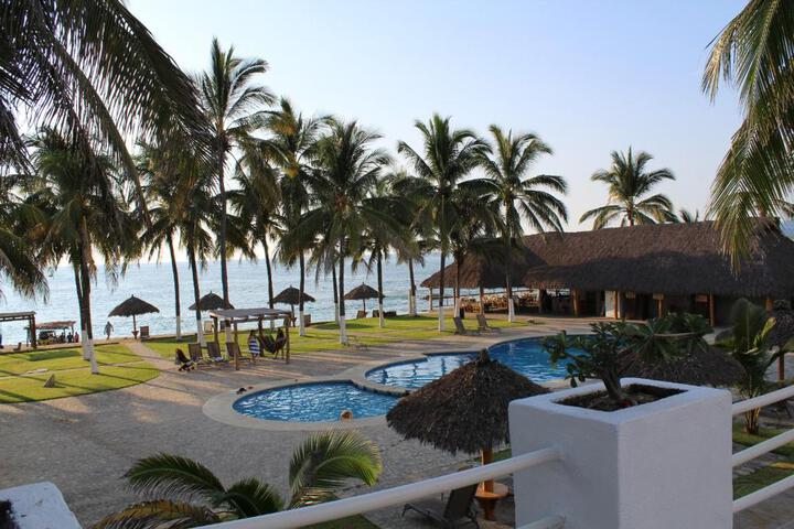 Exterior of Hotel Mayto