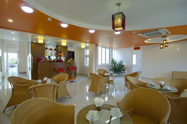 Food court