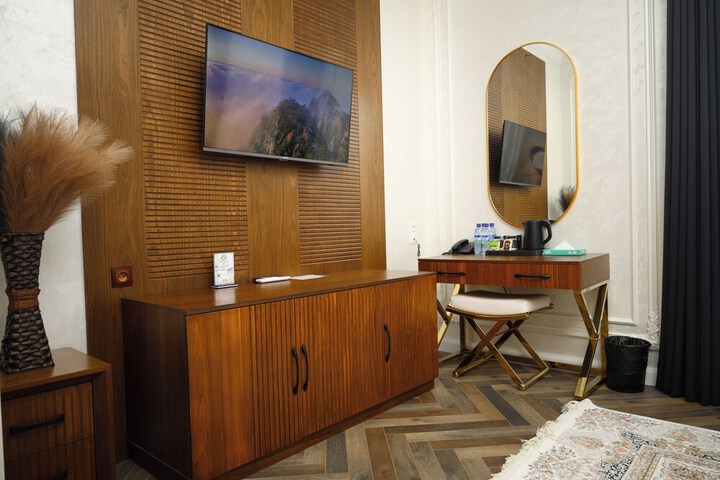 Room 13 of 67