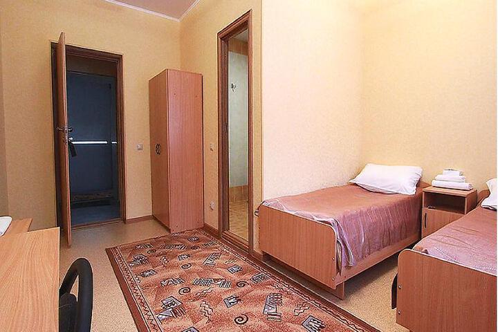Room 3 of 10