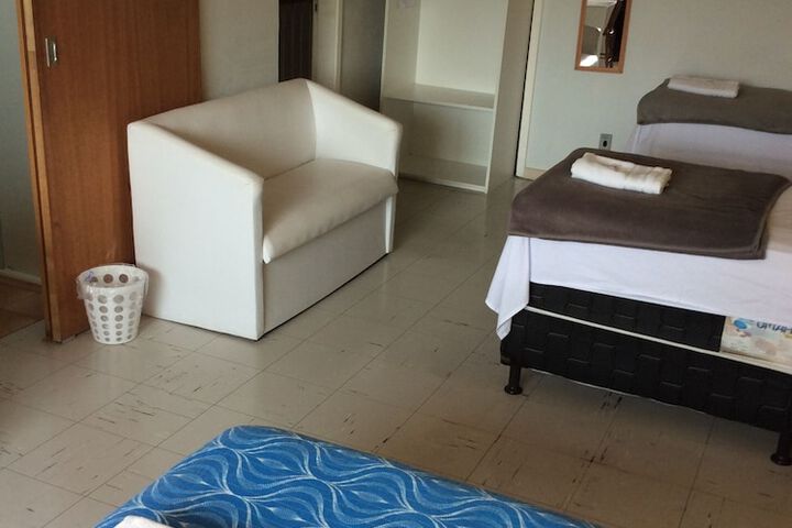 Room 12 of 39