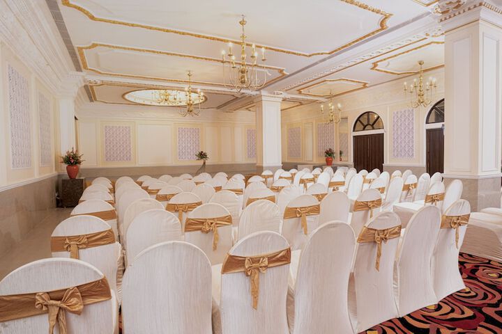 Ballroom/Hall 57 of 63