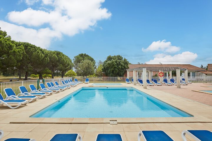 Hotel with Pool