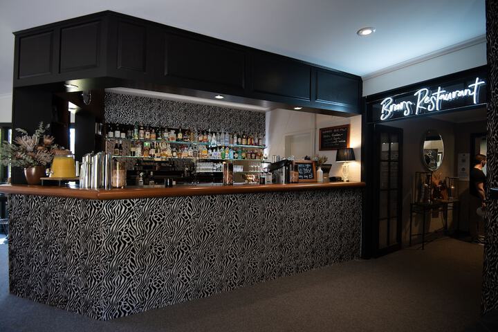 Lounge 45 of 60