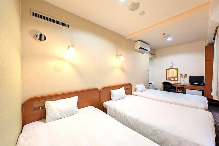 Room 13 of 52
