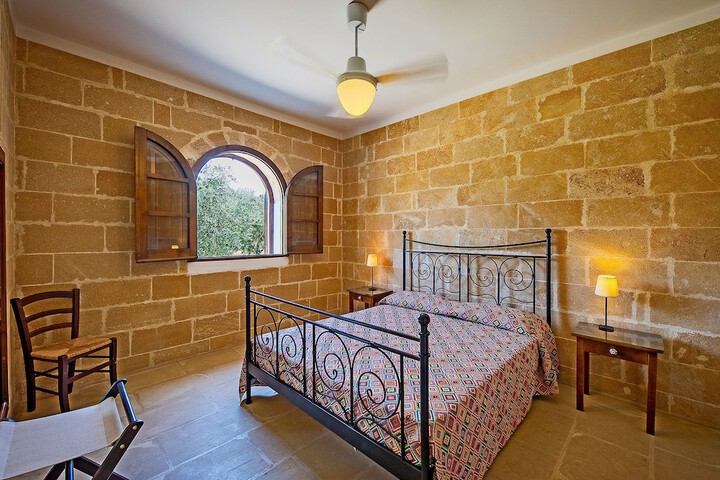 Room 10 of 81