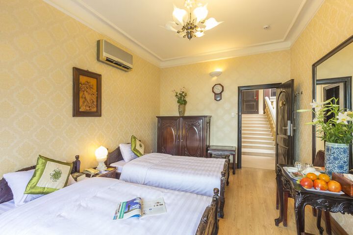 Room 5 of 39