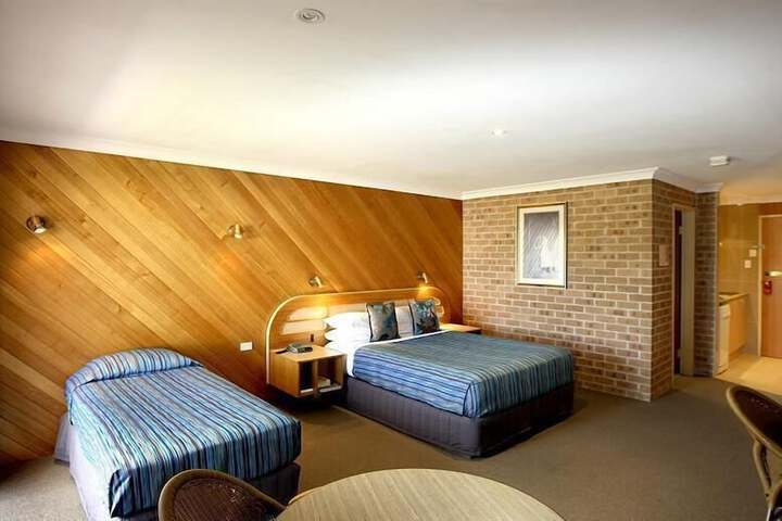 Room 5 of 42