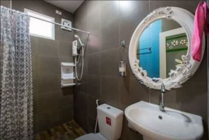Room 3 of 25