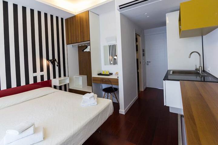 Room 8 of 36