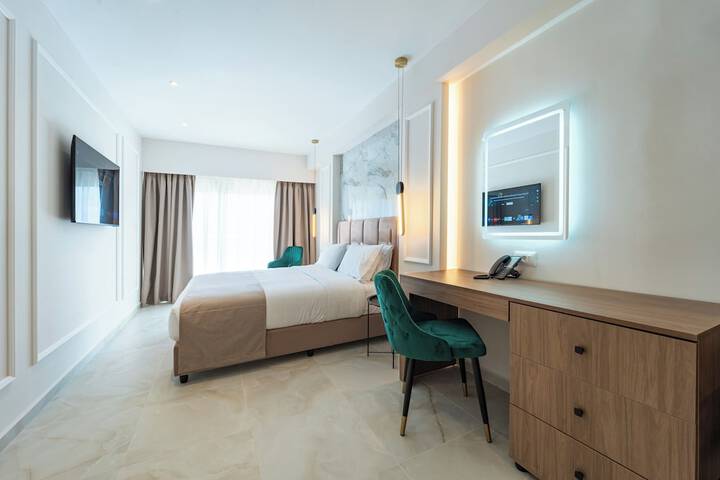 Room 12 of 187