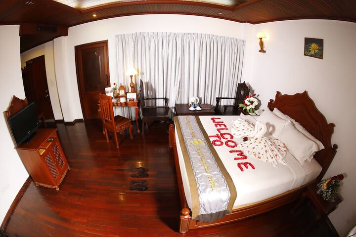 Room 16 of 63
