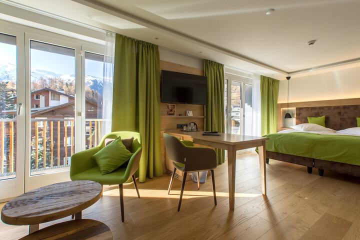 Room 30 of 142