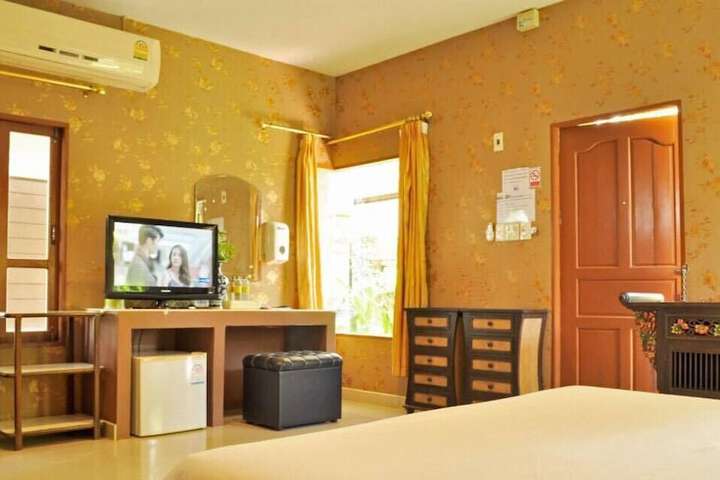 Room 8 of 26