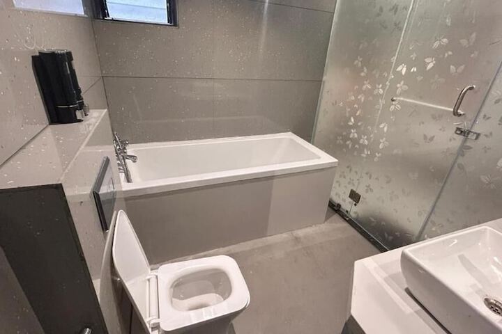 Room 54 of 60