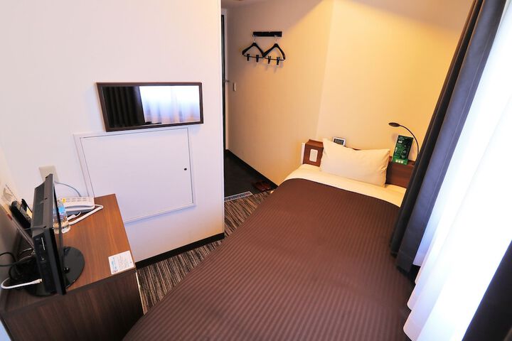 Room 12 of 112