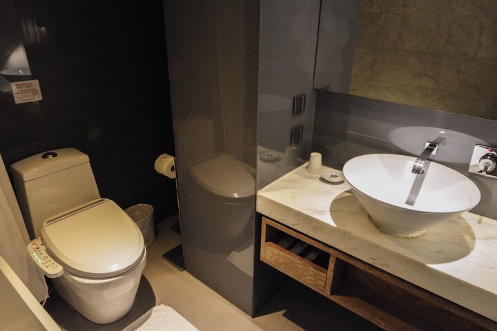 Room 12 of 41