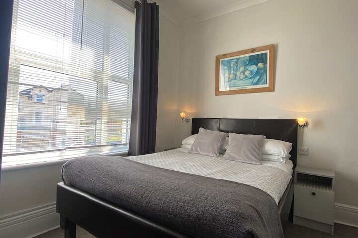 Room 15 of 90