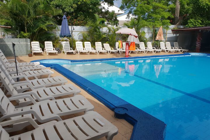 Pool 5 of 8