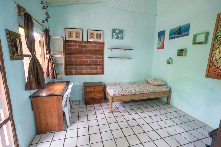Room 22 of 80