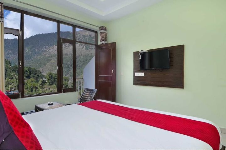 Room 8 of 22