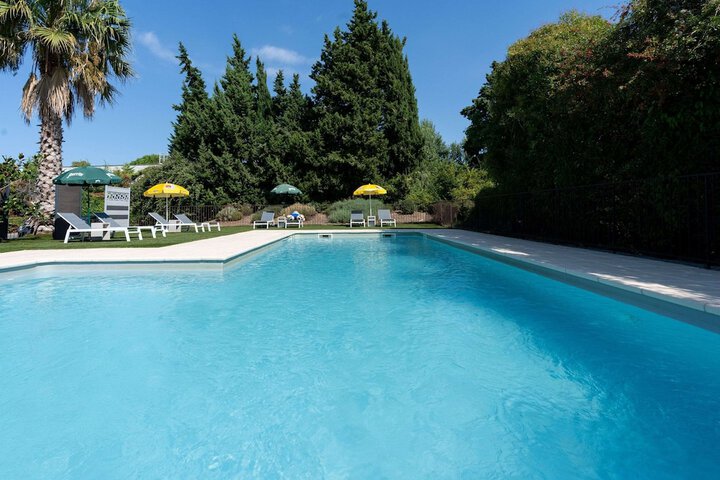 Pool 20 of 39