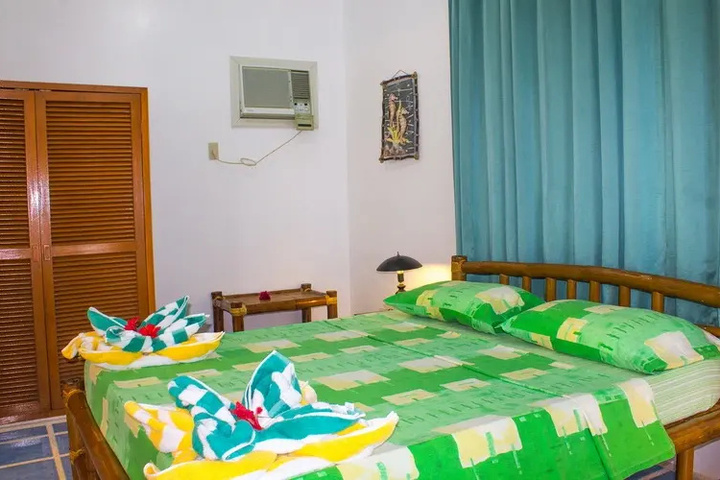 Room 5 of 25